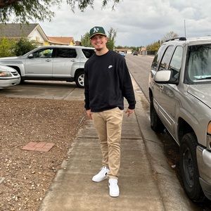 Meet your Posher, Aaron